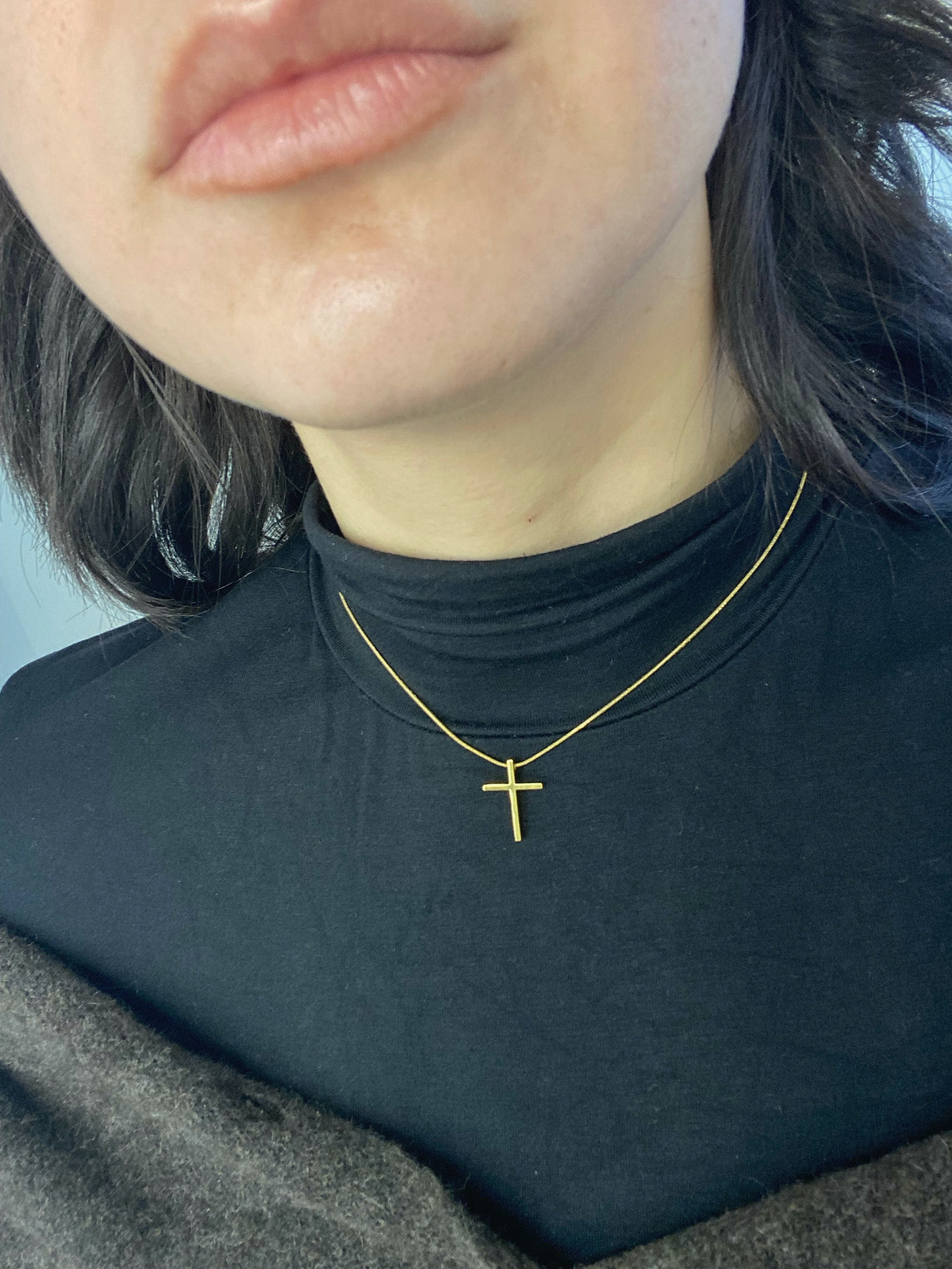 Minimal Cross Necklace